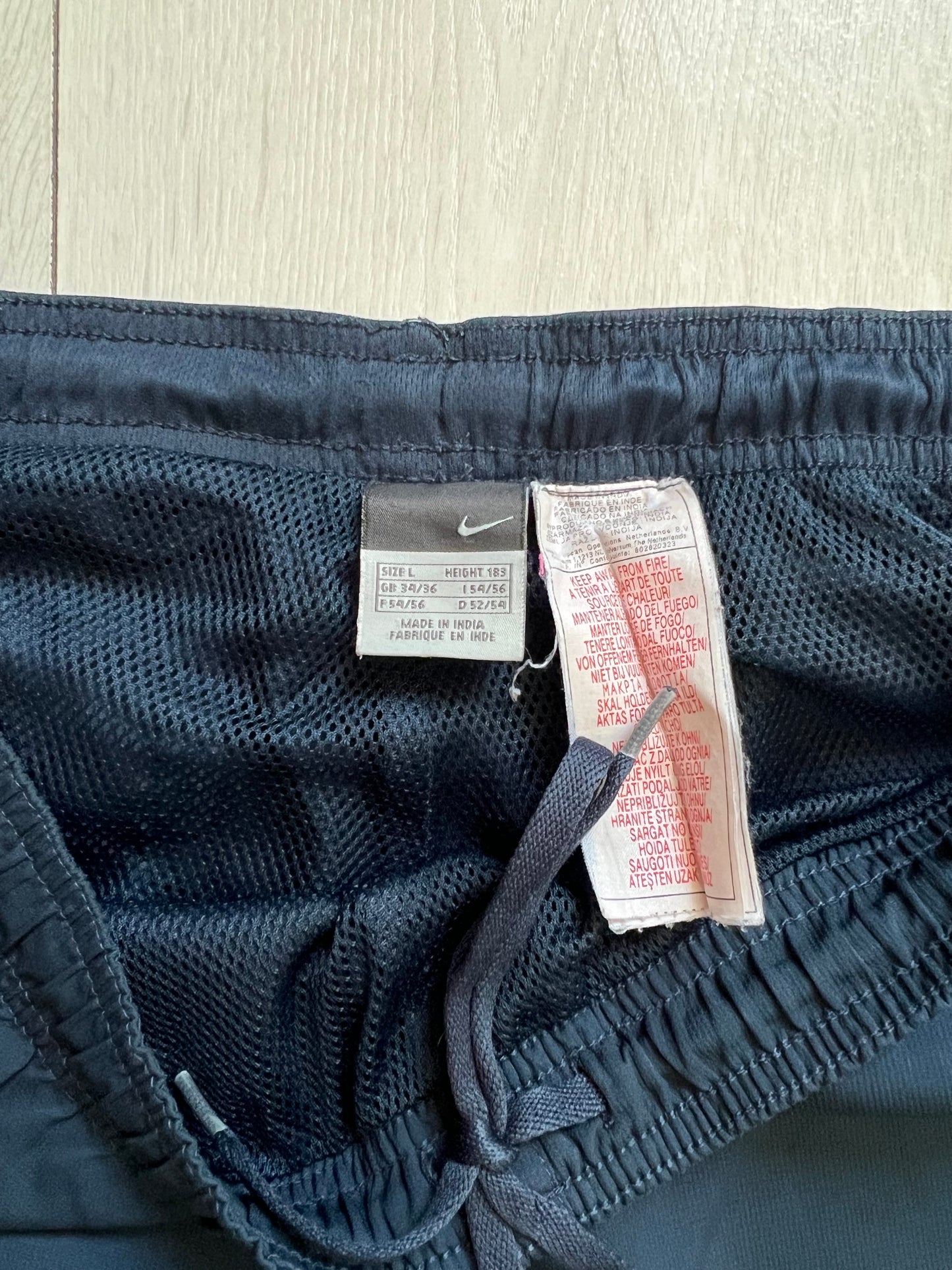 Nike vintage trackpants