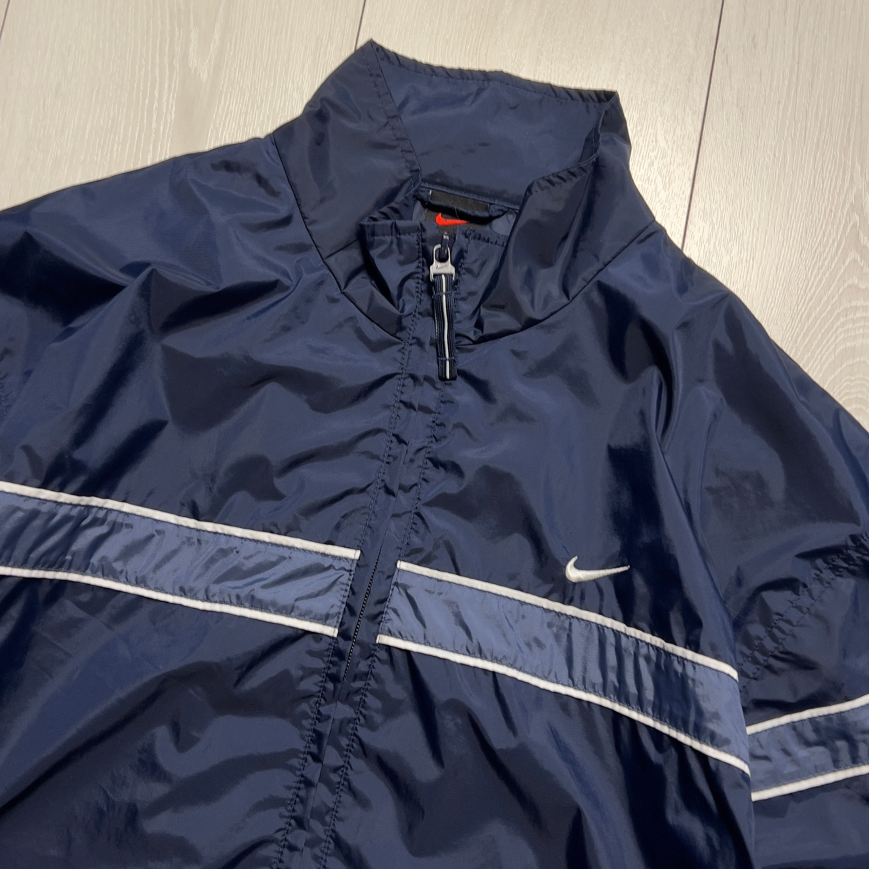 Nike vintage windbreaker (M)