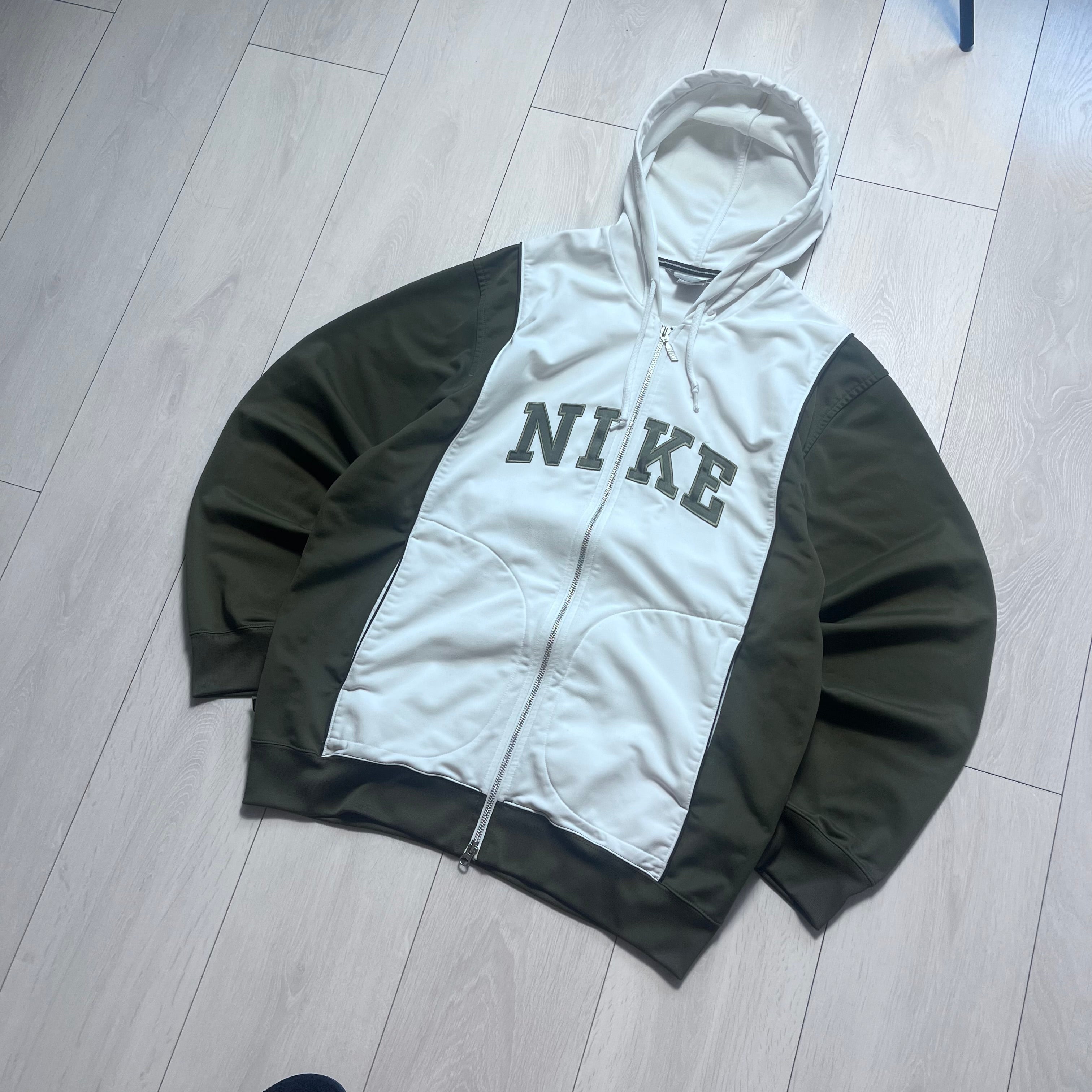 Nike vintage zip hoodie (L)