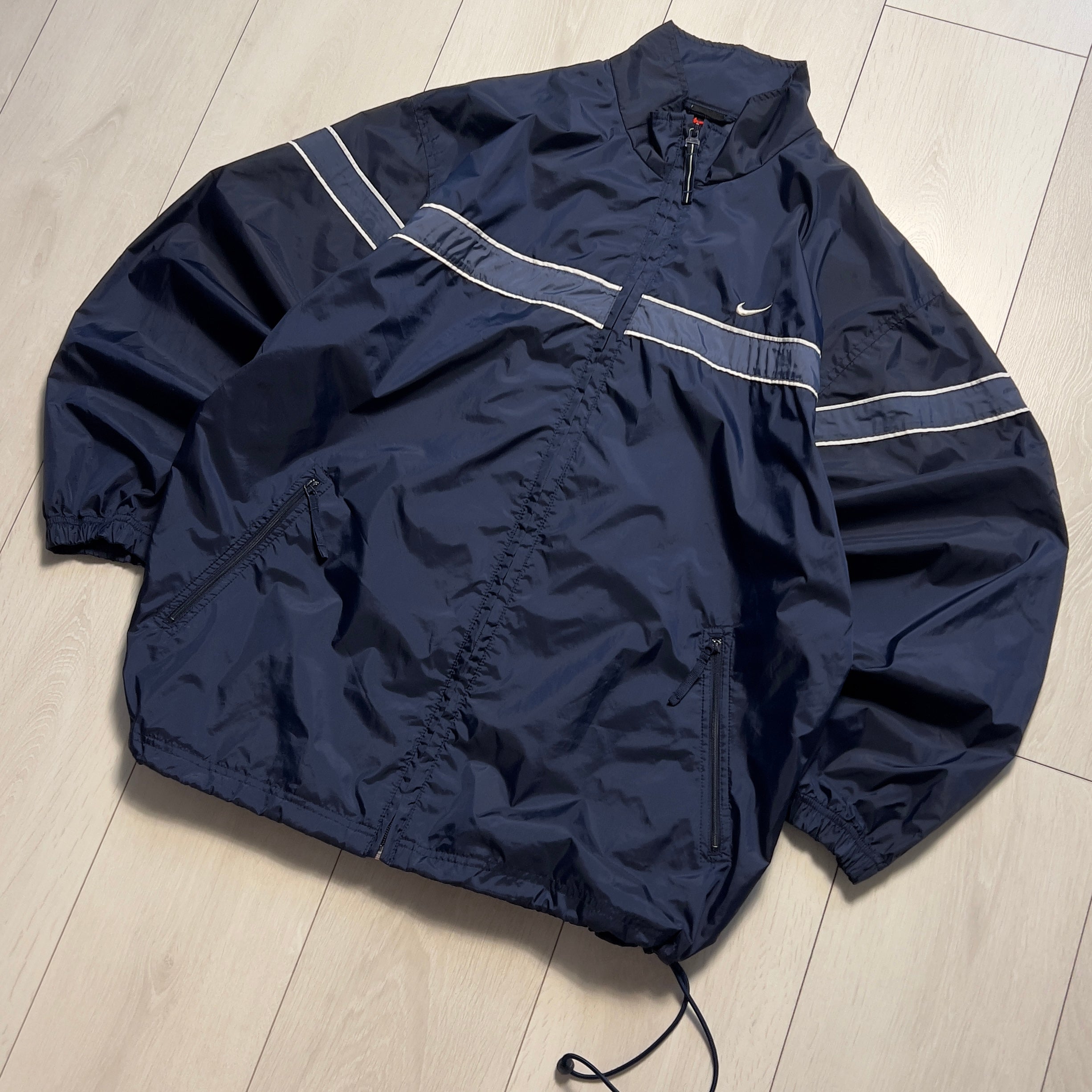 Nike vintage windbreaker (M)