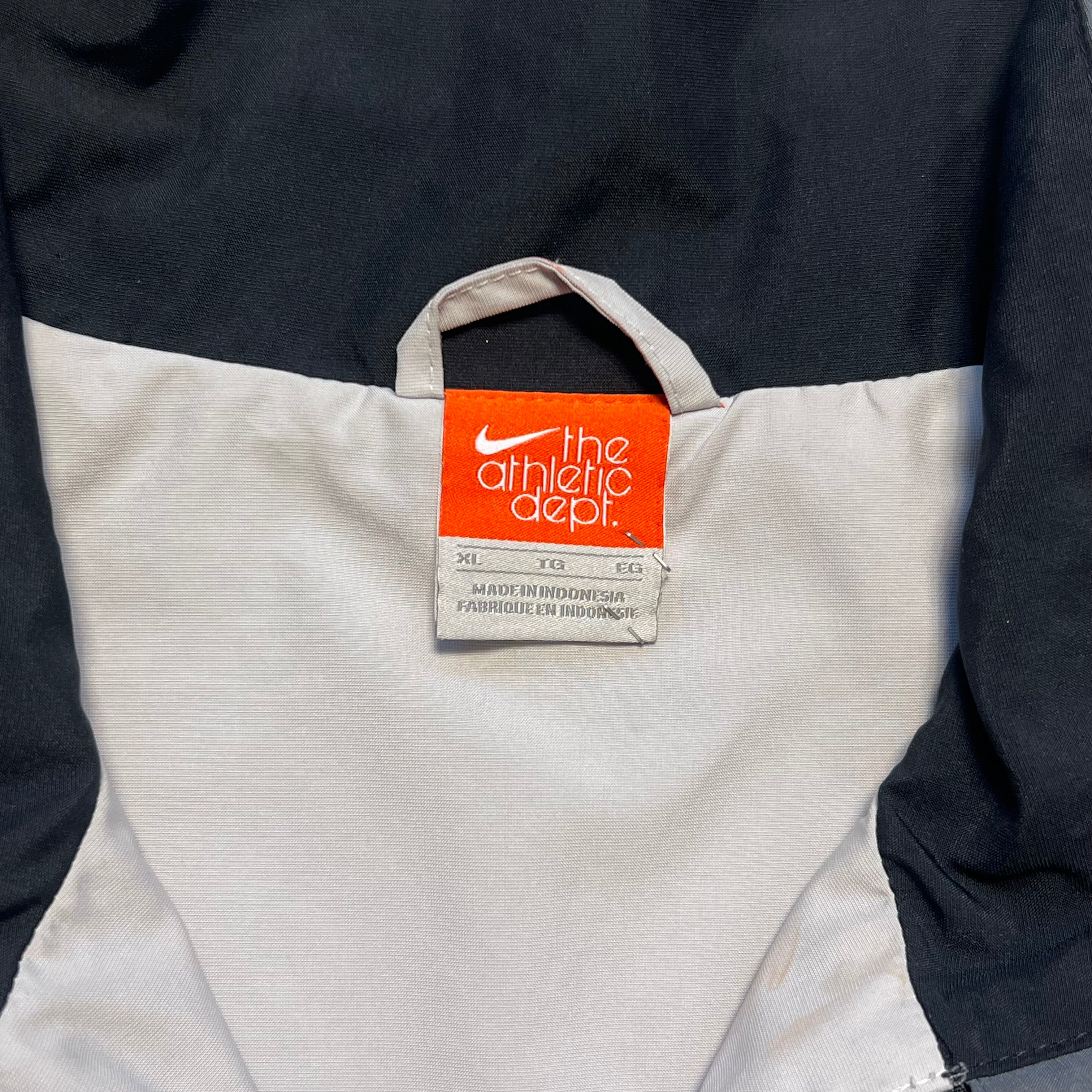 Nike vintage tracjackets (XL)
