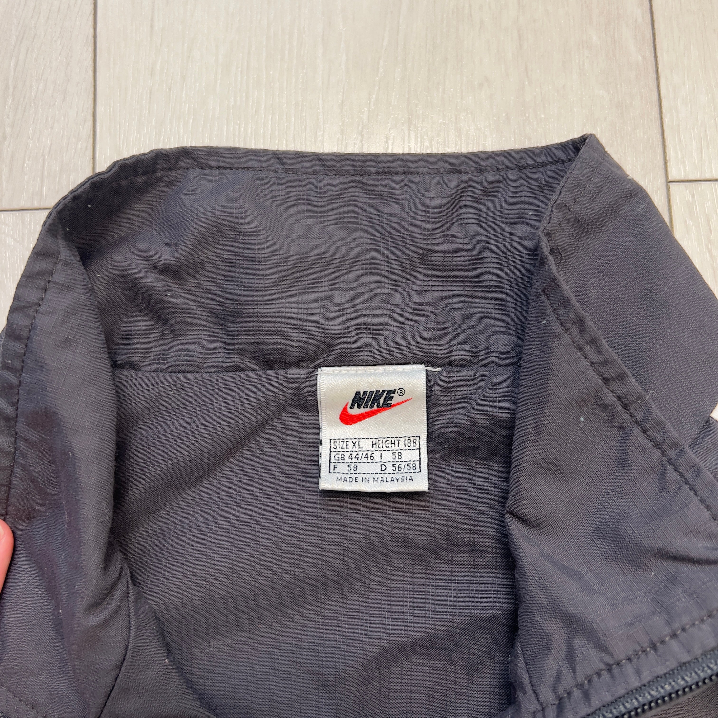 Nike vintage trackjacket (XL)