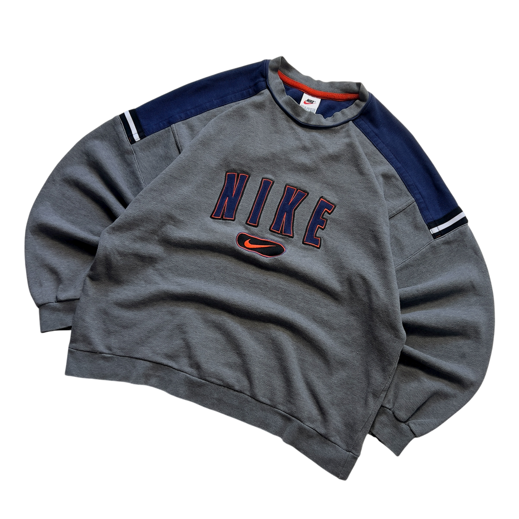 Nike vintage crewneck (M)