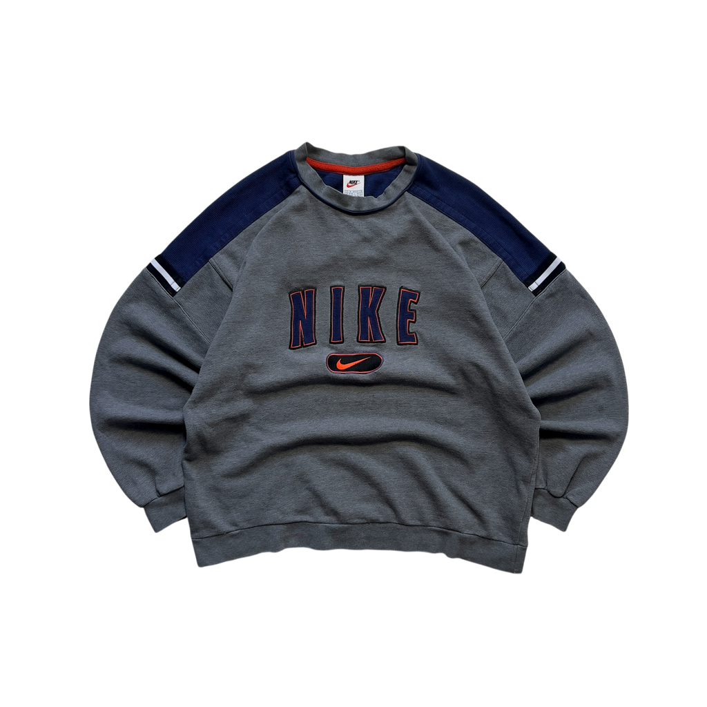 Nike vintage crewneck (M)